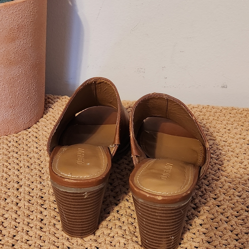Old Navy Tan Brown Faux leather open mules with block heel Size 6#mules #heels - Picture 3 of 5